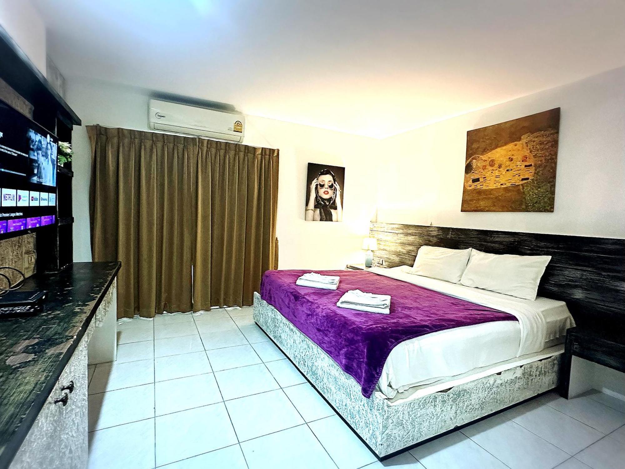 The Shades Hotel 50 Meter Beach Front Patong Екстер'єр фото